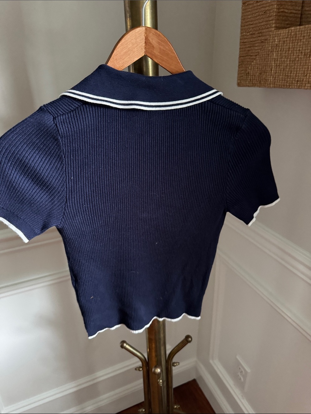 H&M Navy Ribbed Polo Crop Top with White Trim - Picture 3 of 4